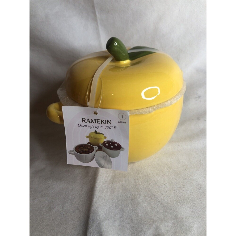 Target Bullseye 🎯 Playground Ceramic 🍏 Apple 🍏 Style Ramekin Oven Safe NEW
